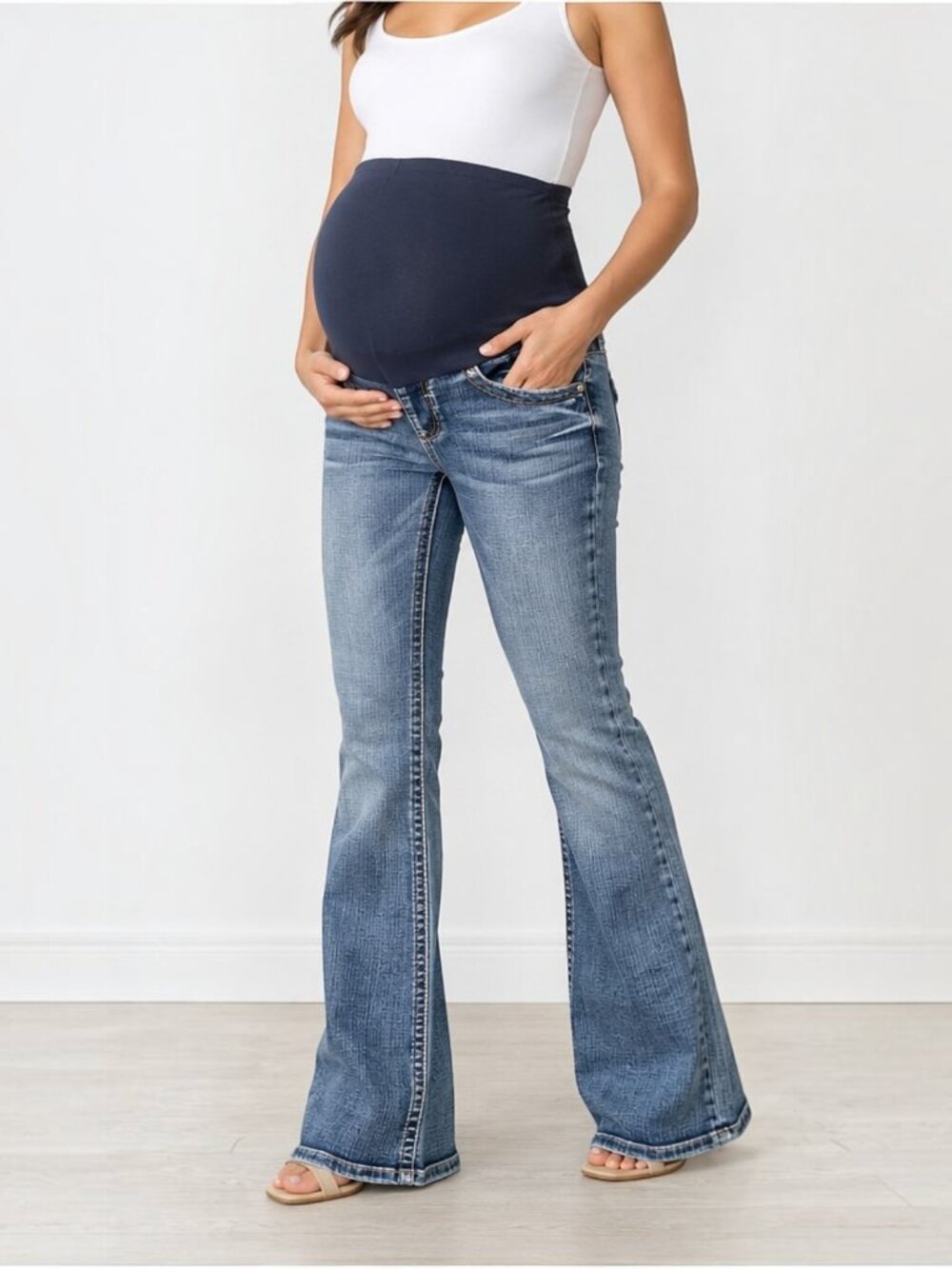 Haute Mama Maternity Pregnancy Bootcut Faded Flare Jeans Medium Wash - M